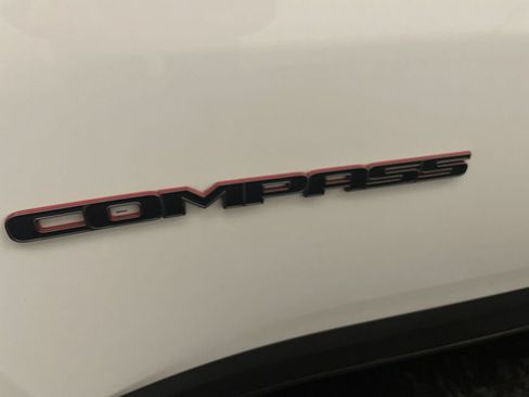 Used 2022 Jeep Compass Trailhawk w/ Sun and Sound Group AWD/4WD image 25