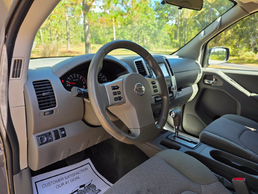 Used 2019 Nissan Frontier SV RWD image 12