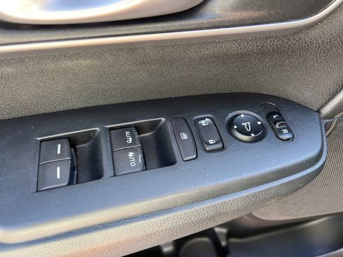 Used 2019 Honda CR-V EX image 23