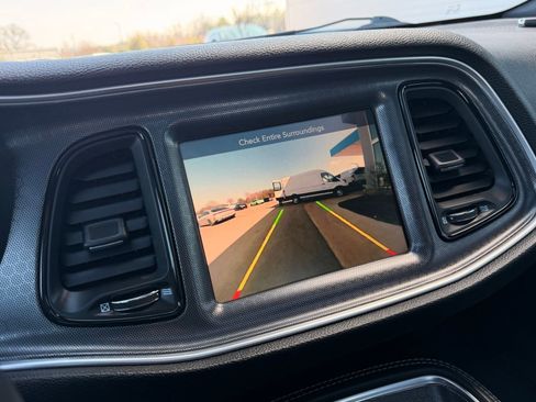 Used 2015 Dodge Challenger SRT w/ Technology Group image 36