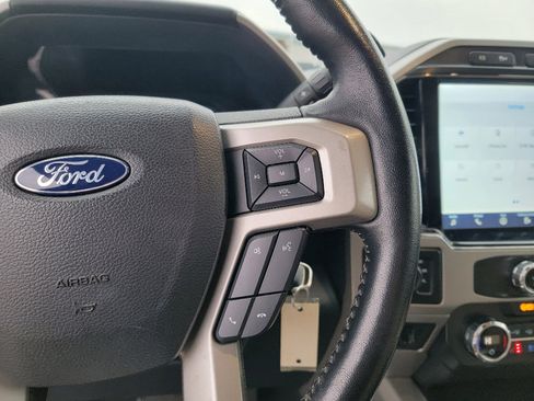 Used 2022 Ford F350 Lariat w/ Chrome Package image 18