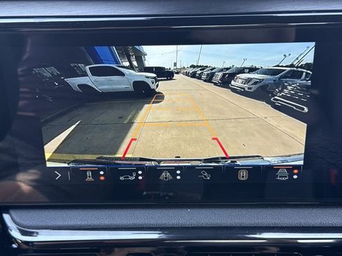 Used 2025 GMC Sierra 1500 AT4 AWD/4WD image 9