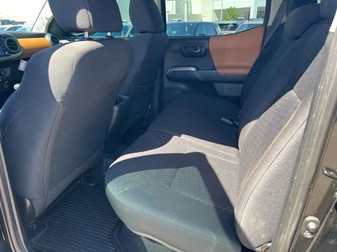 Used 2020 Toyota Tacoma SR5 image 12