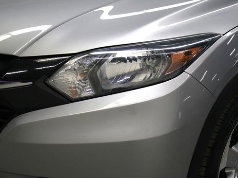 Used 2017 Honda HR-V LX image 24