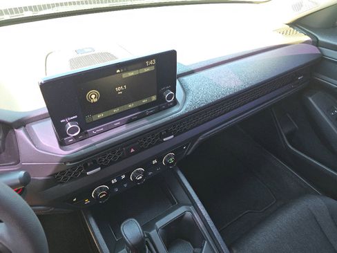 Used 2023 Honda Accord EX image 25