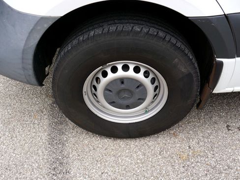 Used 2019 Mercedes-Benz Sprinter 1500 image 9