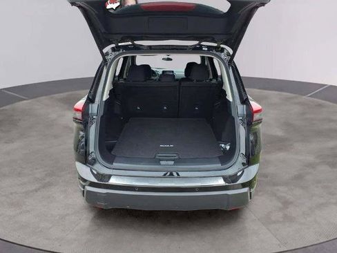 Certified 2026 Nissan Rogue SV FWD image 19