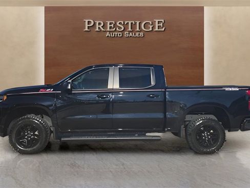Used 2021 Chevrolet Silverado 1500 LT Trail Boss image 2
