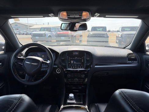 Used 2017 Chrysler 300 S w/ 300S Premium Group image 25