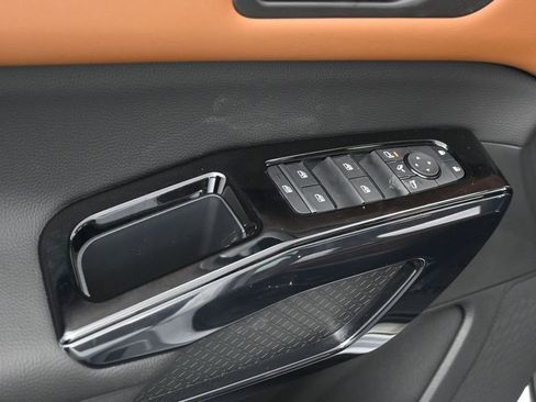 New 2026 Nissan Pathfinder Platinum w/ Lighting Package image 17