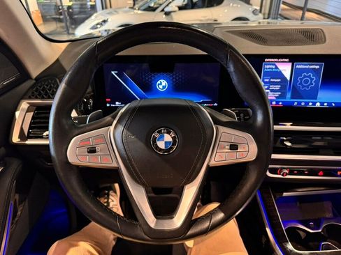 Used 2024 BMW X7 xDrive40i w/ Premium Package image 12