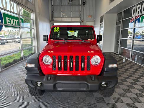 Used 2018 Jeep Wrangler Unlimited Sport S AWD/4WD image 2