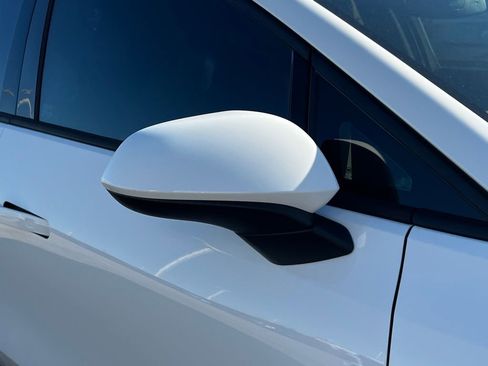New 2026 Chevrolet Equinox EV LT FWD image 8