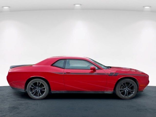 Used 2018 Dodge Challenger SXT w/ Blacktop Package RWD image 18