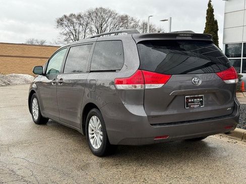Used 2012 Toyota Sienna XLE image 5