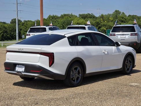Used 2025 Kia K4 FWD image 7