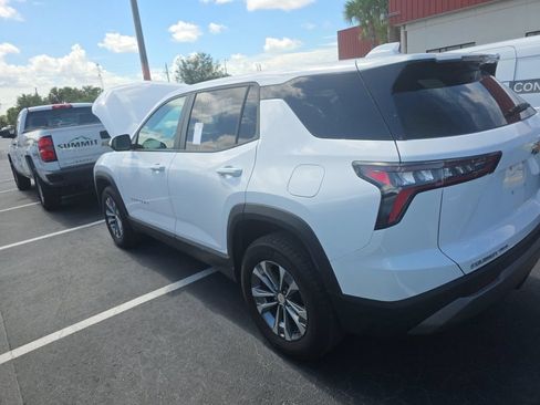 Used 2025 Chevrolet Equinox LT AWD/4WD image 6
