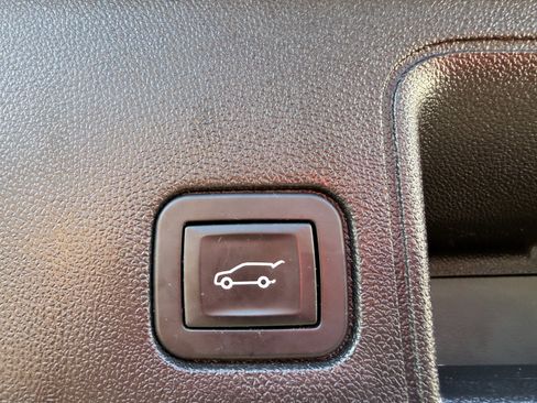 Used 2018 GMC Terrain SLT w/ Preferred Package image 20