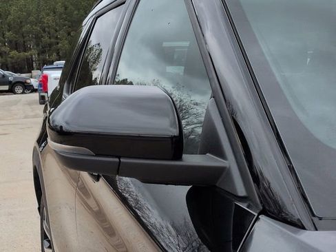 Certified 2025 Ford Explorer ST-Line image 11