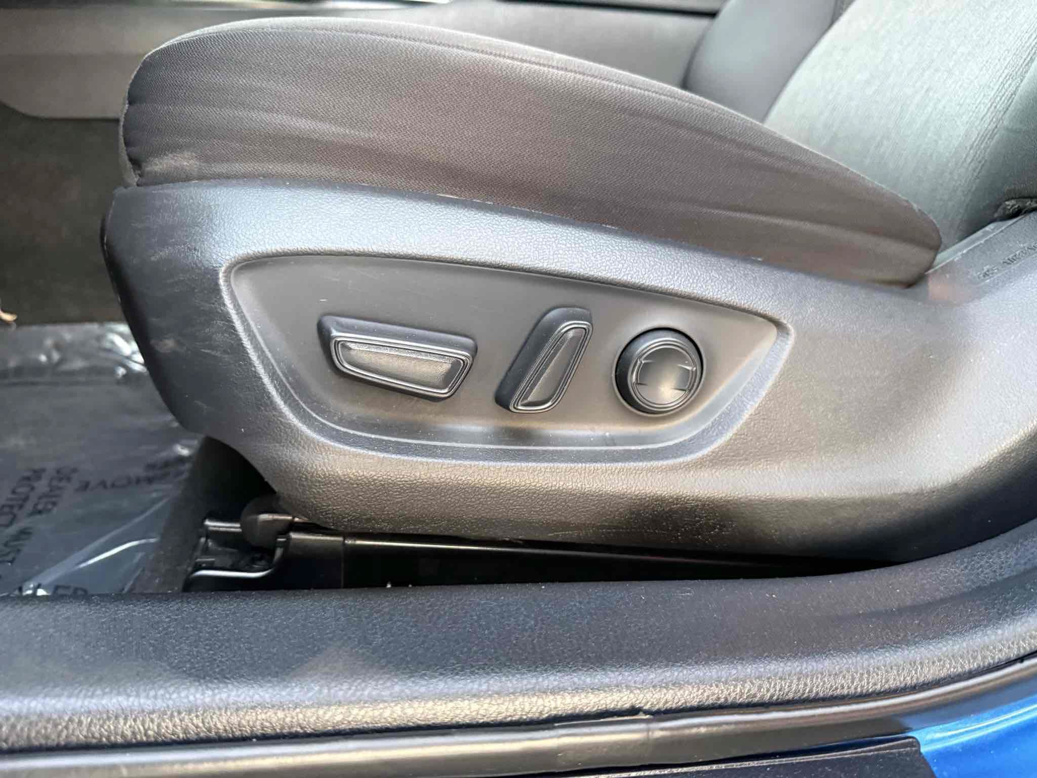 Used 2020 Toyota Camry LE w/ Carpet Mat Package FWD image 88