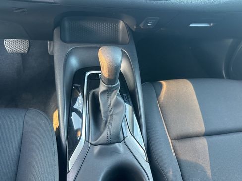 Used 2025 Toyota Corolla LE image 15