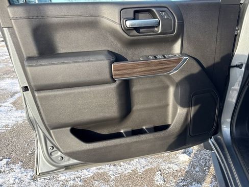 Used 2021 Chevrolet Silverado 1500 LT image 11