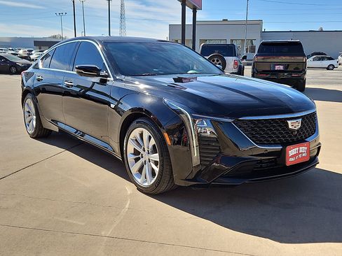 Used 2025 Cadillac CT5 Premium Luxury image 4