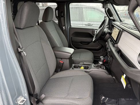 New 2026 Jeep Gladiator Sport image 13