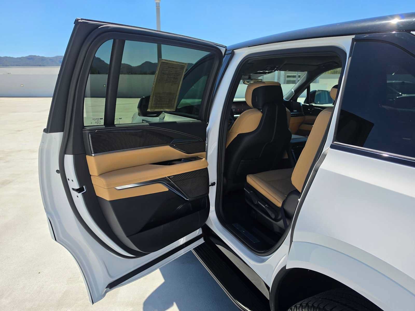 Used 2025 Cadillac Escalade IQ Sport 2 AWD/4WD image 17