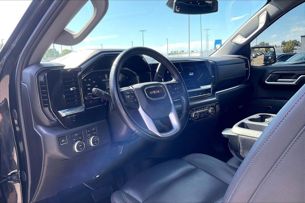 Used 2025 GMC Sierra 1500 SLT AWD/4WD image 15