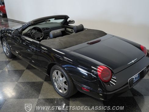 Used 2003 Ford Thunderbird image 36