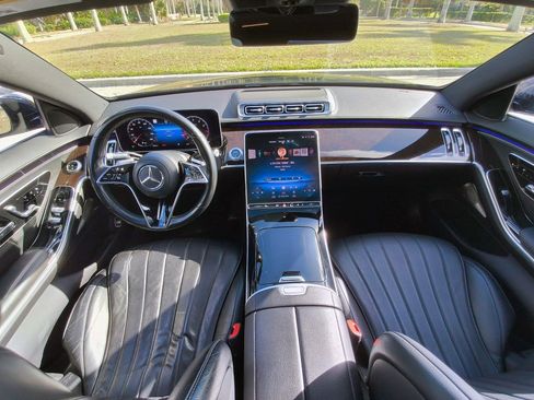 Used 2023 Mercedes-Benz S 500 S 500 4MATIC Sedan 4D image 9