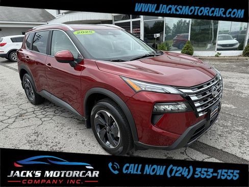 Used 2025 Nissan Rogue SV w/ SV Premium Package image 1