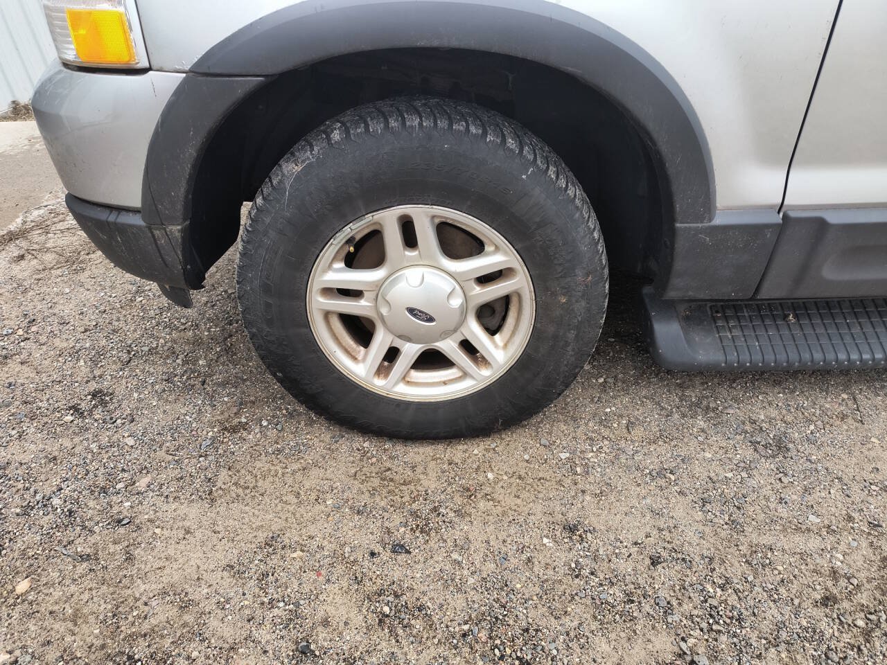 Used 2003 Ford Explorer XLT AWD/4WD image 9