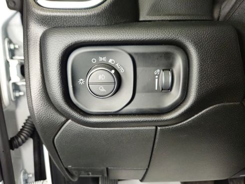 Used 2025 RAM 2500 Big Horn AWD/4WD image 16