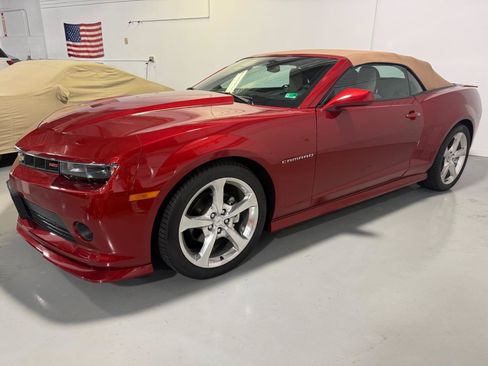 Used 2015 Chevrolet Camaro LT RWD image 4