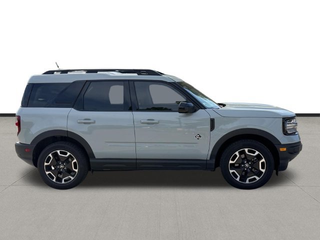 Used 2023 Ford Bronco Sport Outer Banks w/ Tech Package AWD/4WD image 4