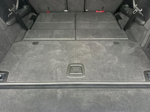 Used 2025 BMW X7 xDrive40i w/ Premium Package image 16