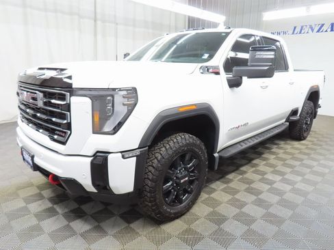 Used 2025 GMC Sierra 2500 AT4 w/ AT4 Premium Plus Package image 6