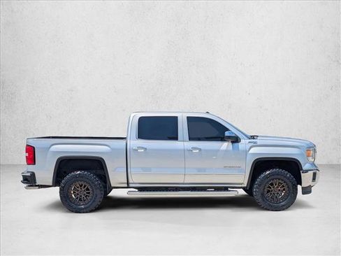 Used 2015 GMC Sierra 1500 SLT w/ SLT Crew Cab Value Package AWD/4WD image 4
