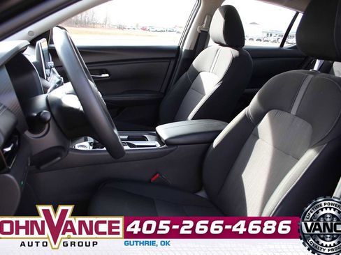 Used 2025 Nissan Sentra SV image 21