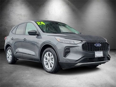 Used 2025 Ford Escape Active image 2