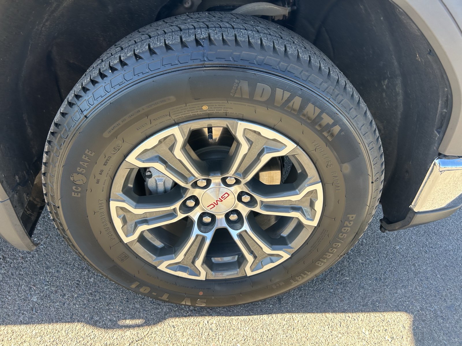Certified 2025 GMC Sierra 1500 SLT RWD image 9