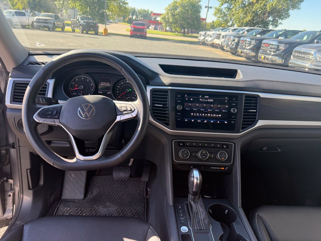 Used 2021 Volkswagen Atlas SE w/ Panoramic Sunroof Package FWD image 11