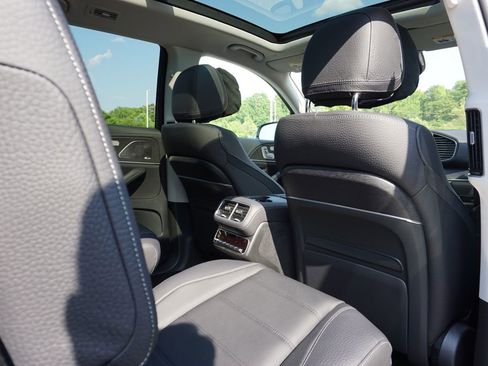 New 2026 Mercedes-Benz GLS 450 4MATIC image 43