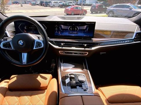 Used 2026 BMW X7 xDrive40i AWD/4WD image 15