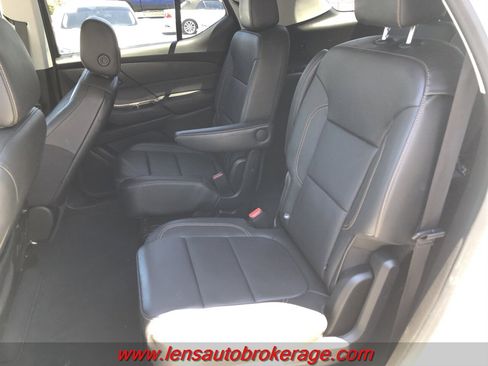 Used 2020 Chevrolet Traverse RS FWD image 4