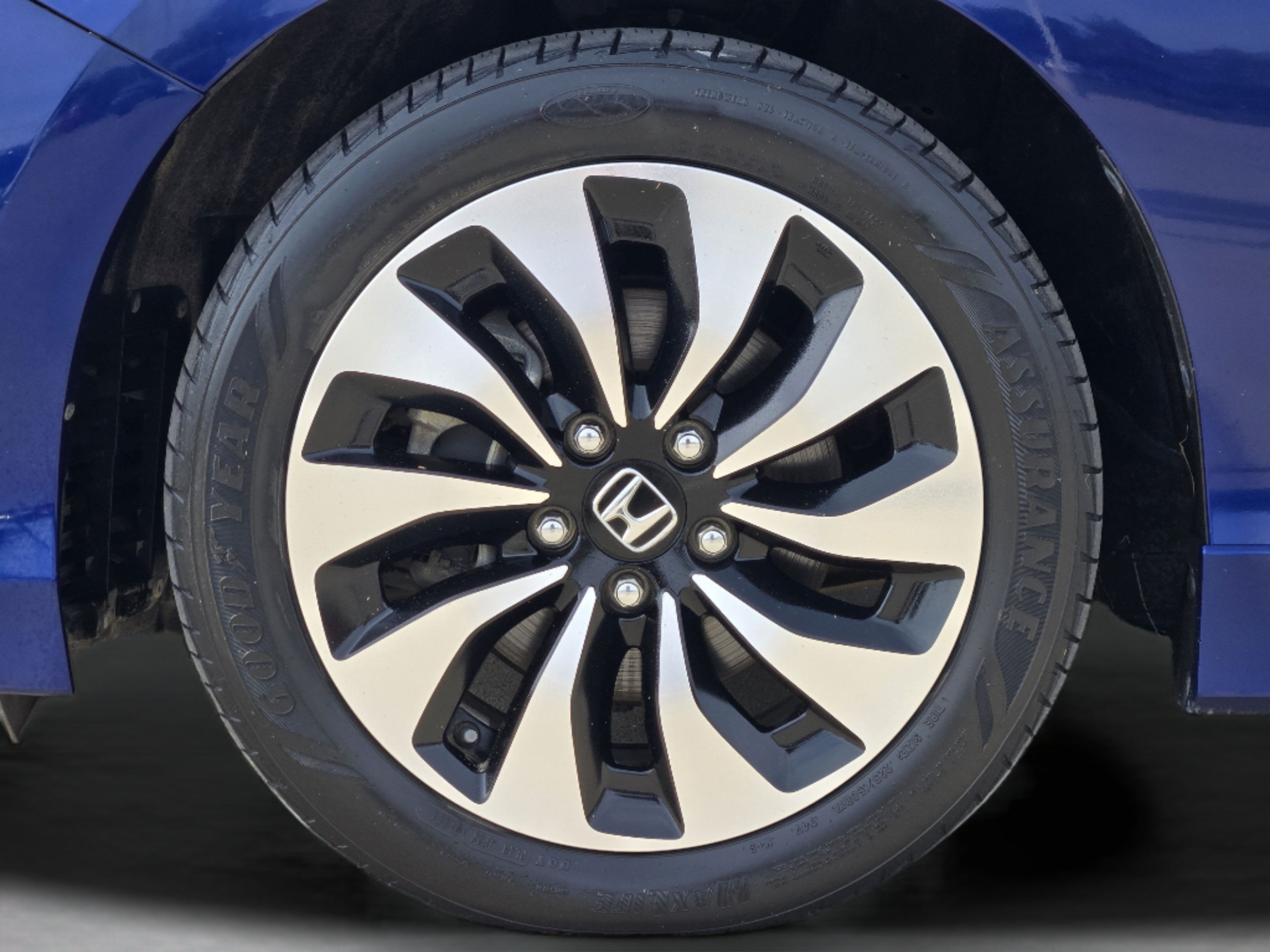 Used 2017 Honda Accord Touring image 30