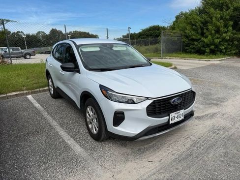 Used 2025 Ford Escape Active FWD image 2