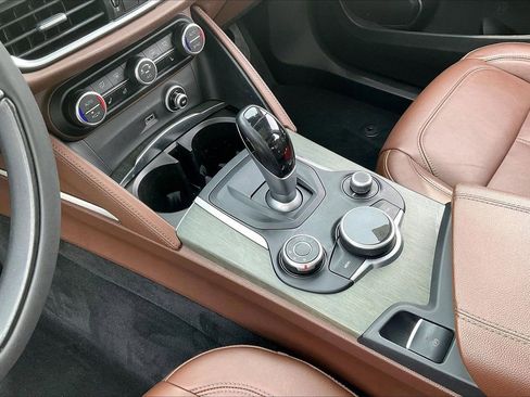 Used 2019 Alfa Romeo Stelvio Ti image 33